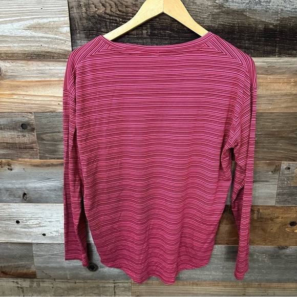 Athleta Women Cloudlight Stratus Pink Striped Top Long Sleeve Pullover Medium - Picture 6 of 8